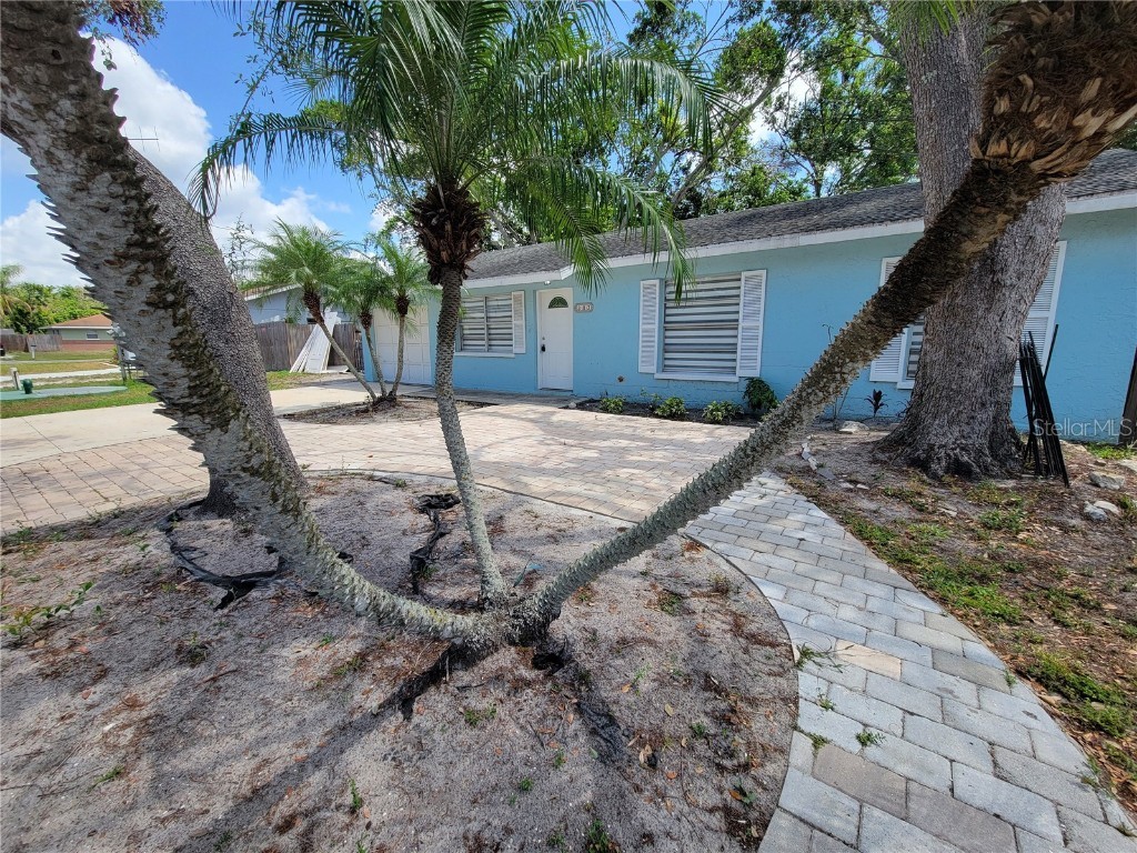 303 64th Street NE Bradenton FL 34208 A4648519 image1