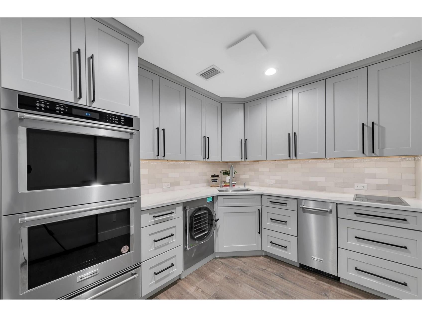 303 Bath Club Boulevard N North Redington Beach FL 33708 - GULF INTRACOASTAL WATERWAY TB8521928 image18