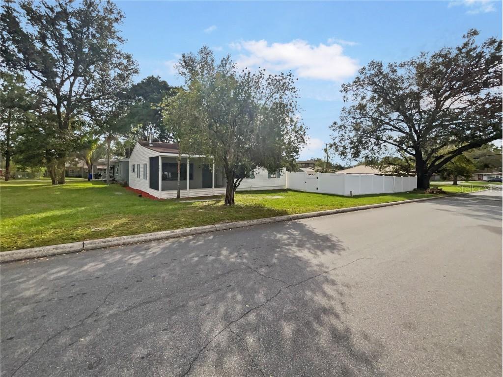 303 Carleton Street Lakeland FL 33803 O6253388 image1