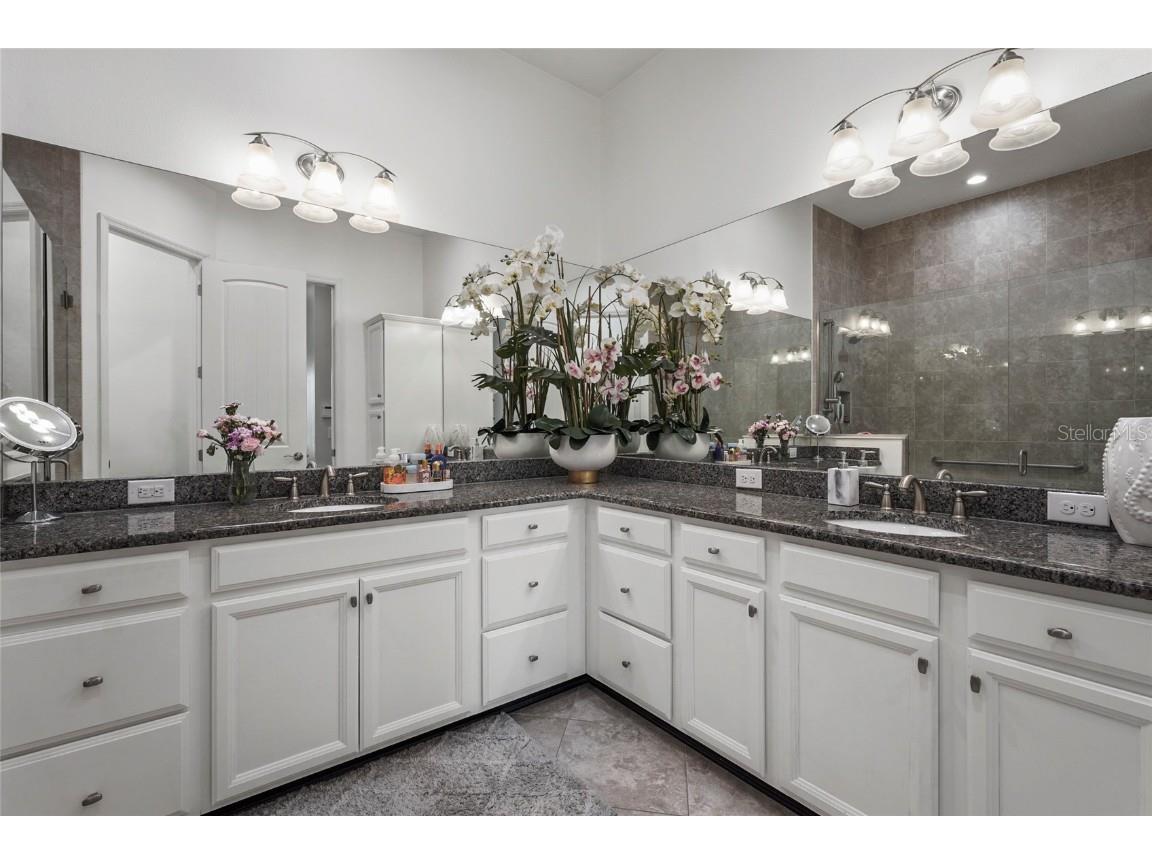 303 Compass Point Drive #101 Bradenton FL 34209 A4661239 image36