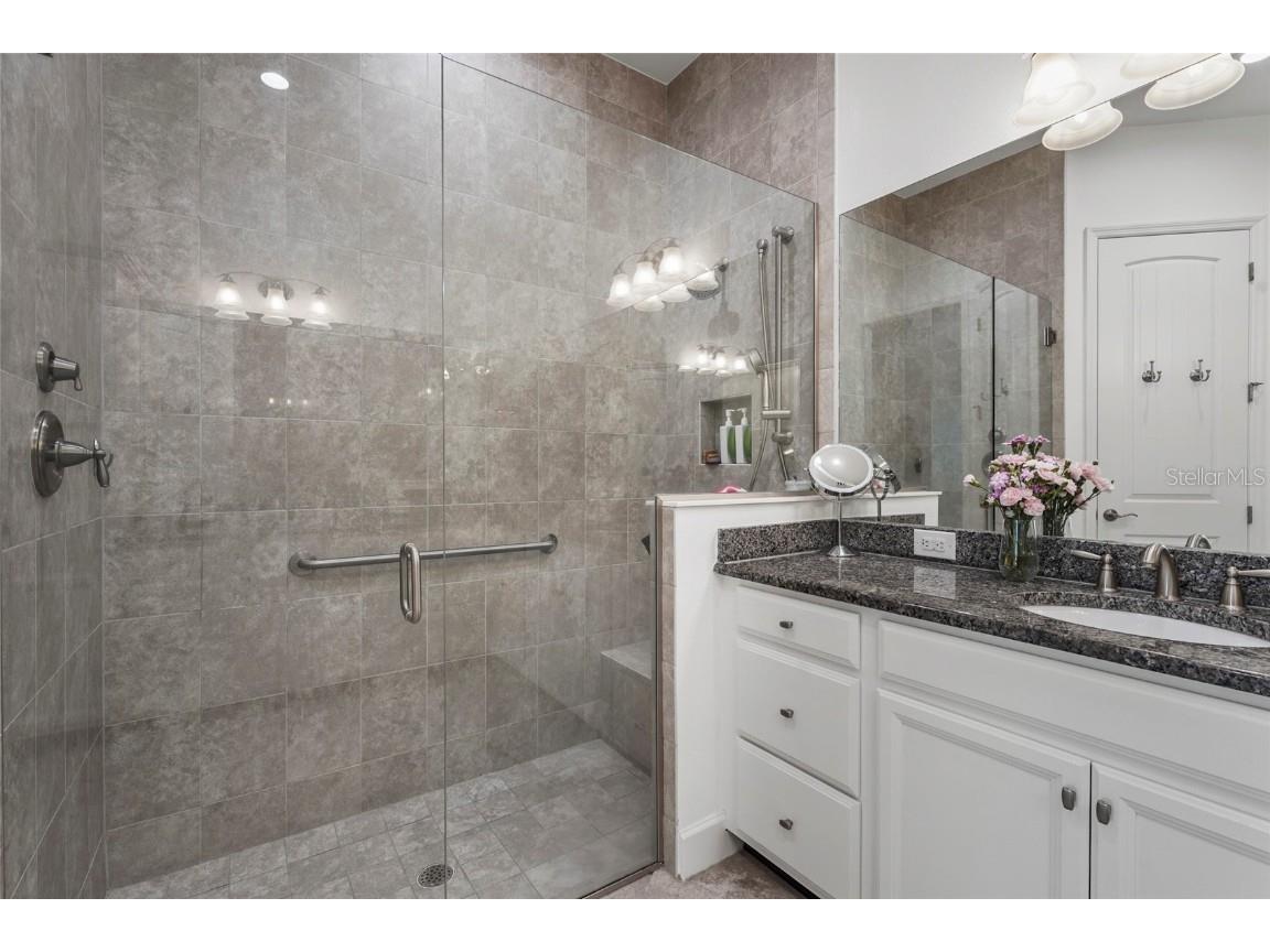 303 Compass Point Drive #101 Bradenton FL 34209 A4661239 image37