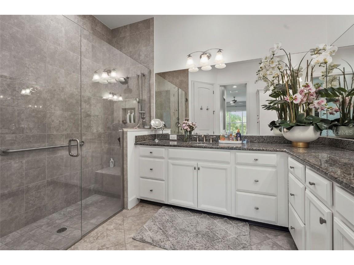 303 Compass Point Drive #101 Bradenton FL 34209 A4661239 image8