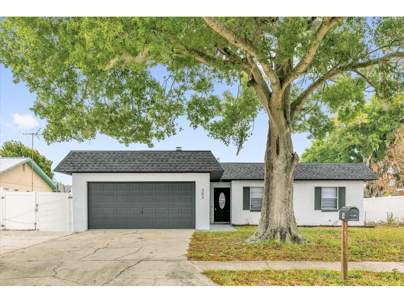 303 Dillon Street Winter Haven FL 33880 TB8496082 image1