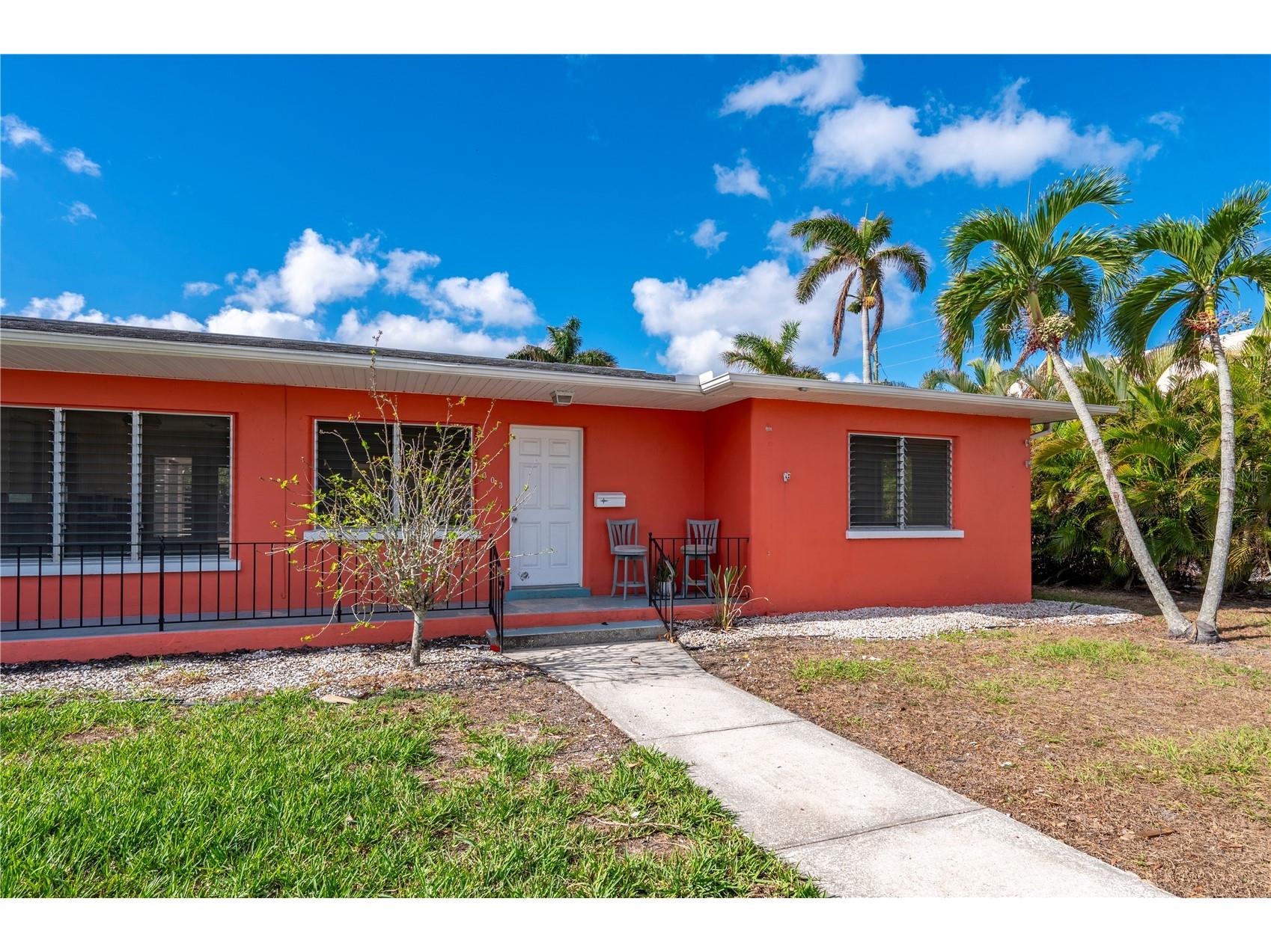 303 Gill Street Punta Gorda FL 33950 C7515062 image1