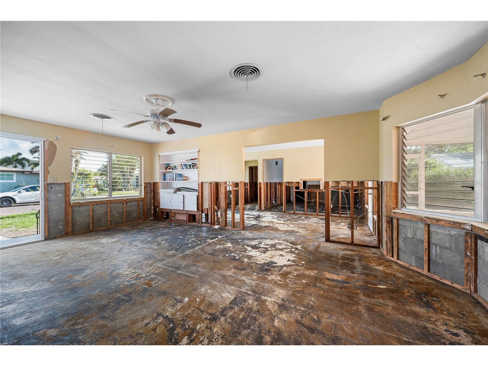 303 Gill Street Punta Gorda FL 33950 C7515062 image10