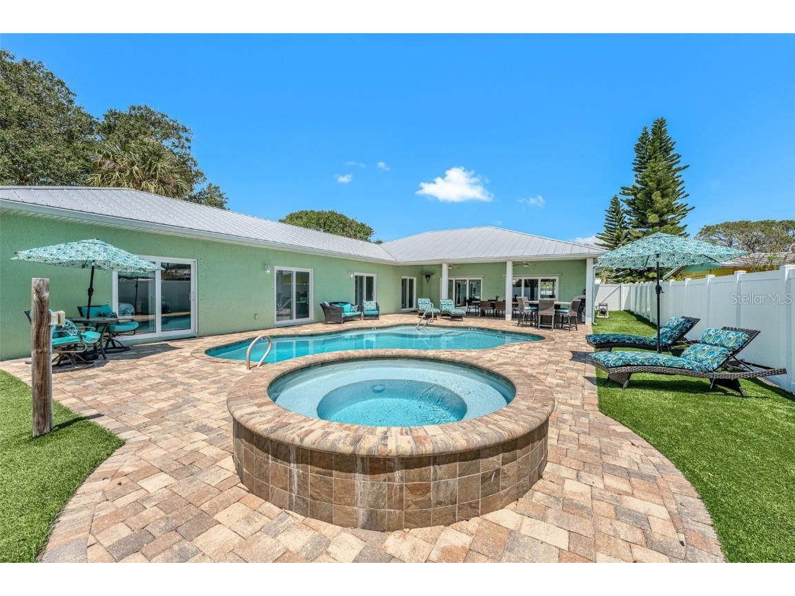 303 Harrison Avenue Cape Canaveral FL 32920 A4669665 image25