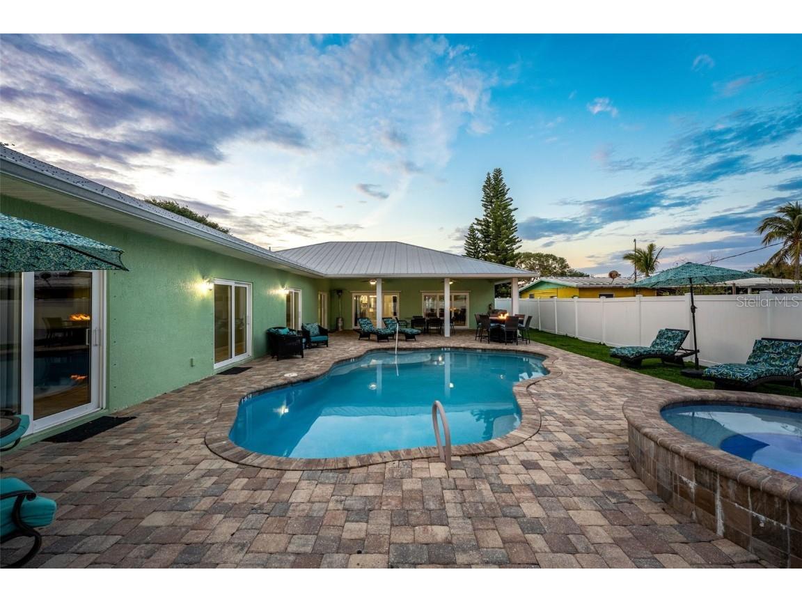 303 Harrison Avenue Cape Canaveral FL 32920 A4669665 image30