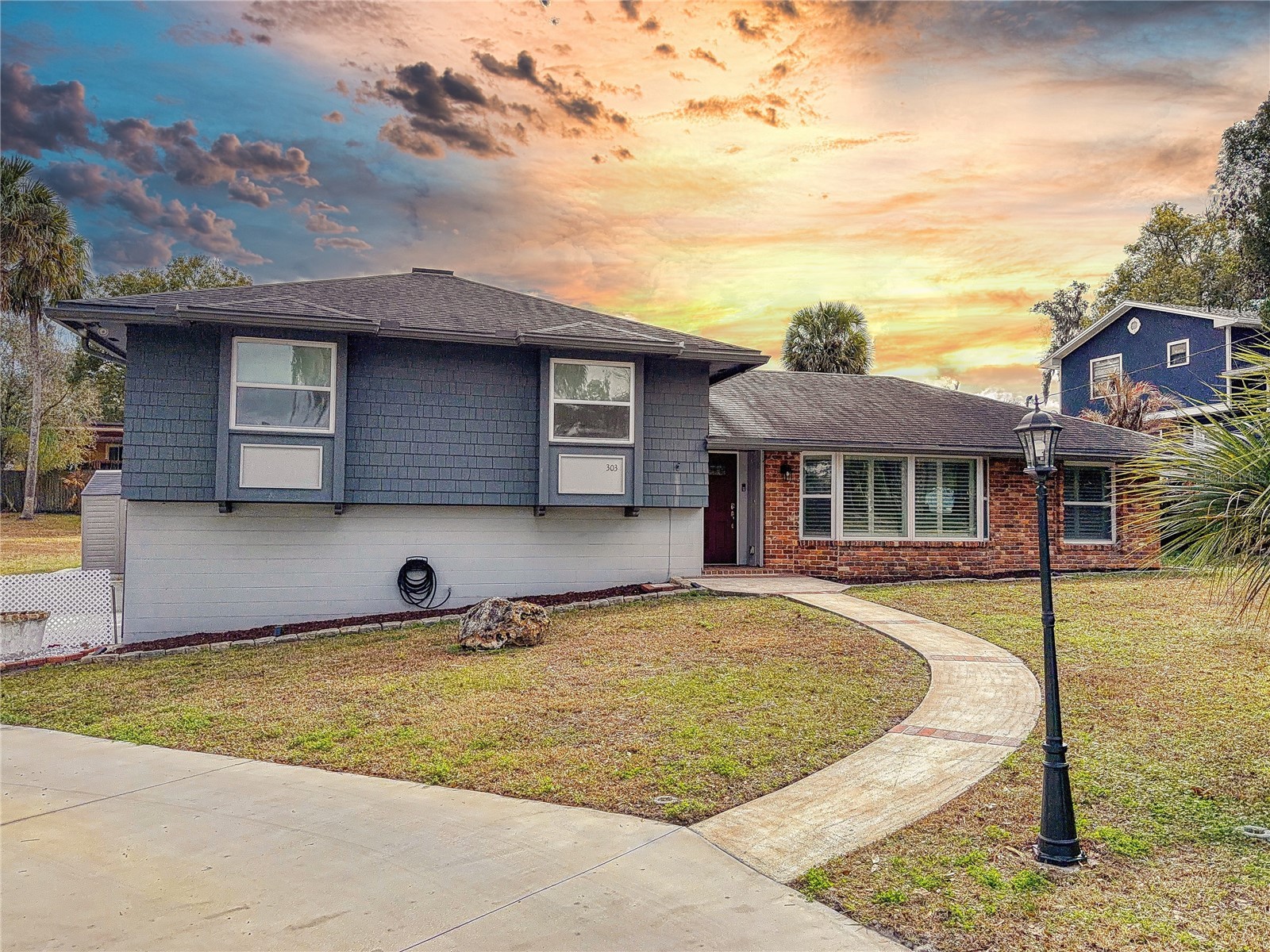 303 Hermits Trail Altamonte Springs FL 32701 V4947465 image1