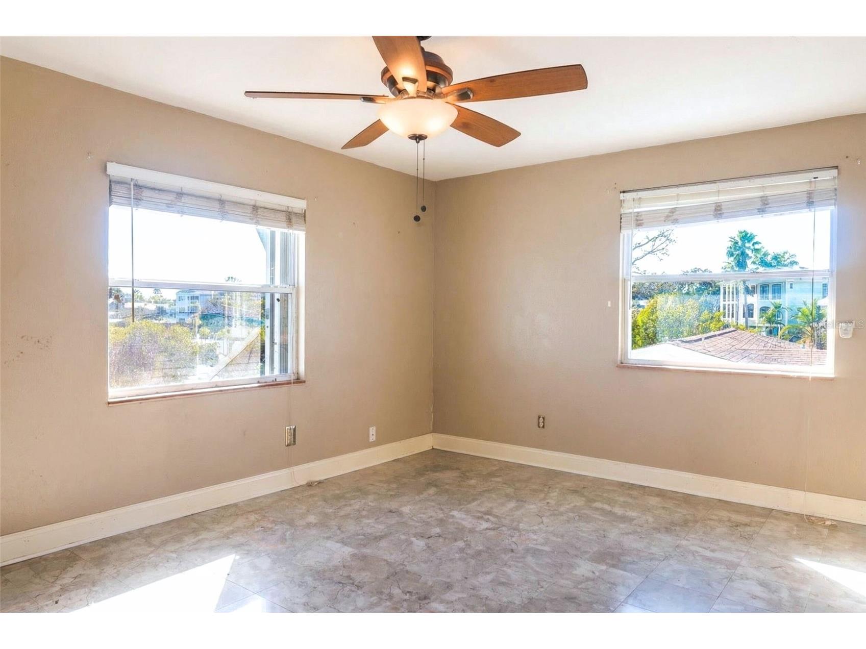 303 Lagoon Drive Palm Harbor FL 34683 TB8475281 image11