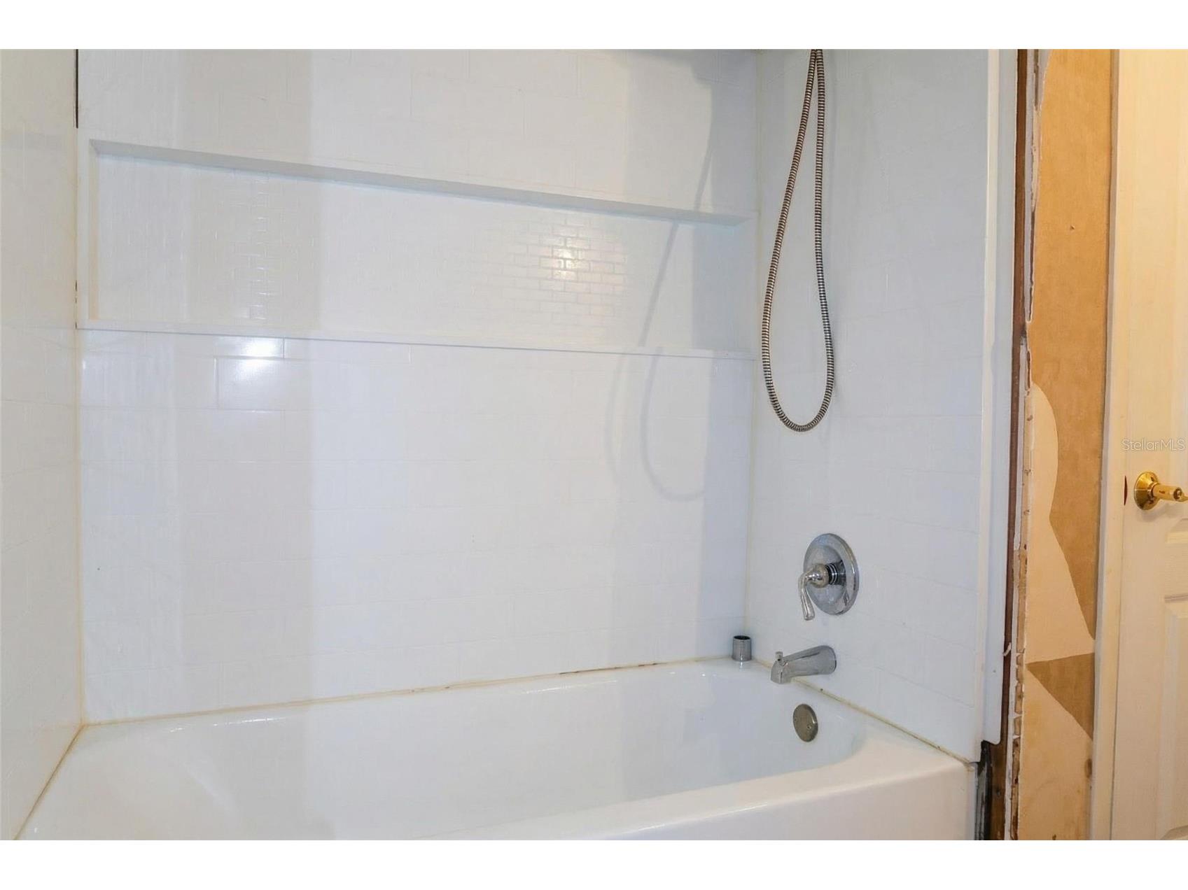 303 Lagoon Drive Palm Harbor FL 34683 TB8475281 image18