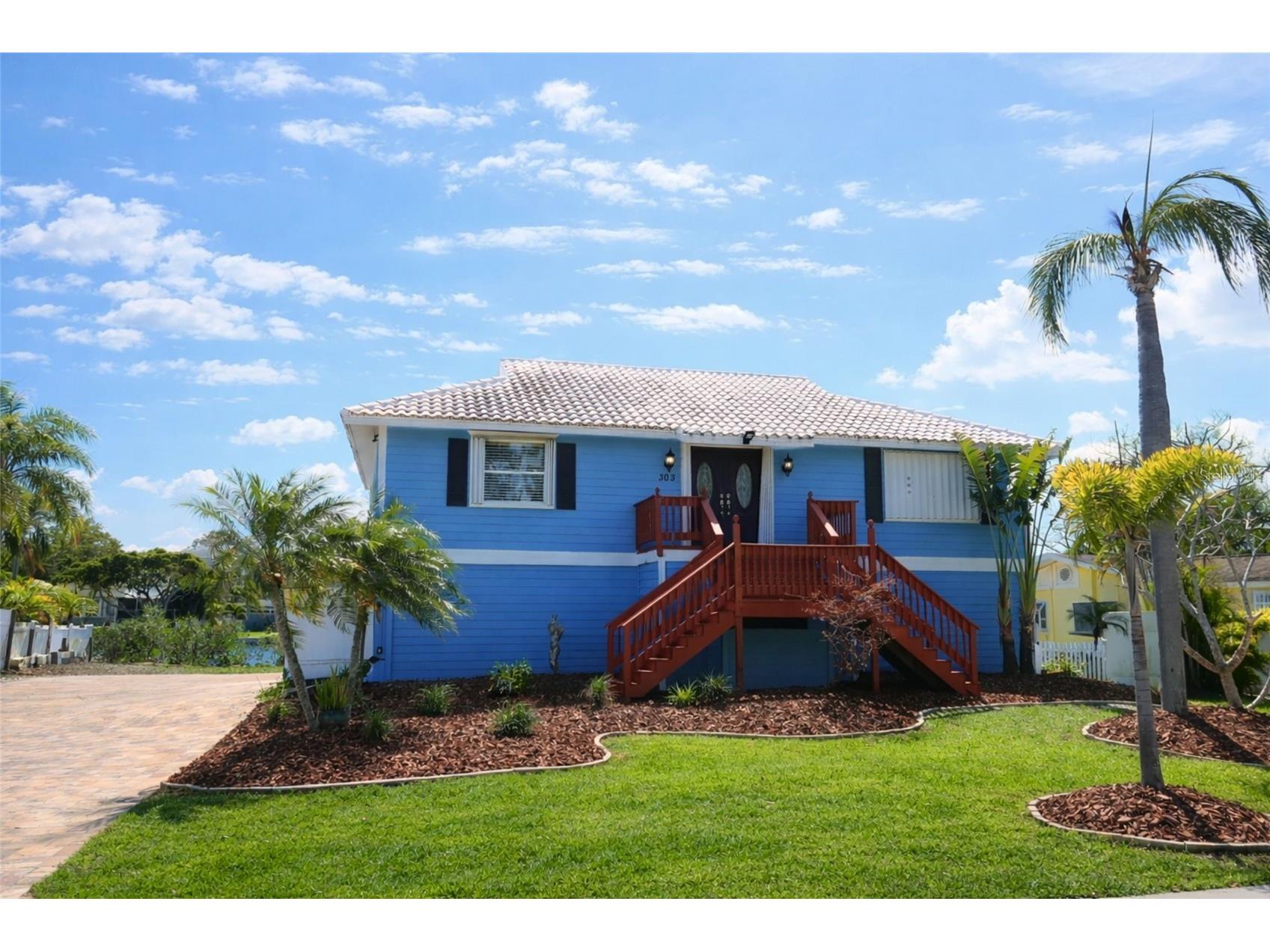 303 Lagoon Drive Palm Harbor FL 34683 TB8475281 image3