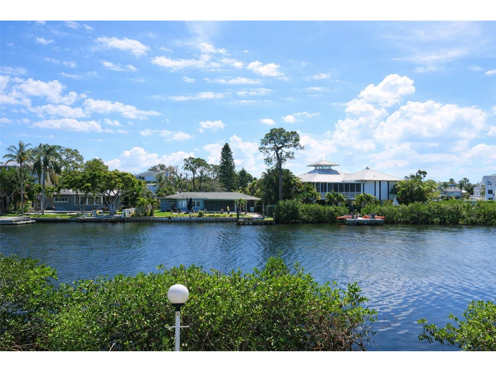 303 Lagoon Drive Palm Harbor FL 34683 TB8475281 image5
