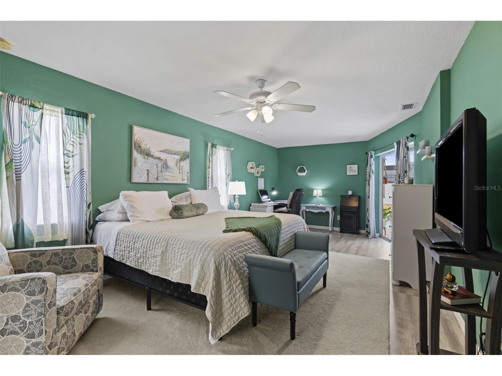 303 NE 13th Avenue Cape Coral FL 33909 TB8485161 image9