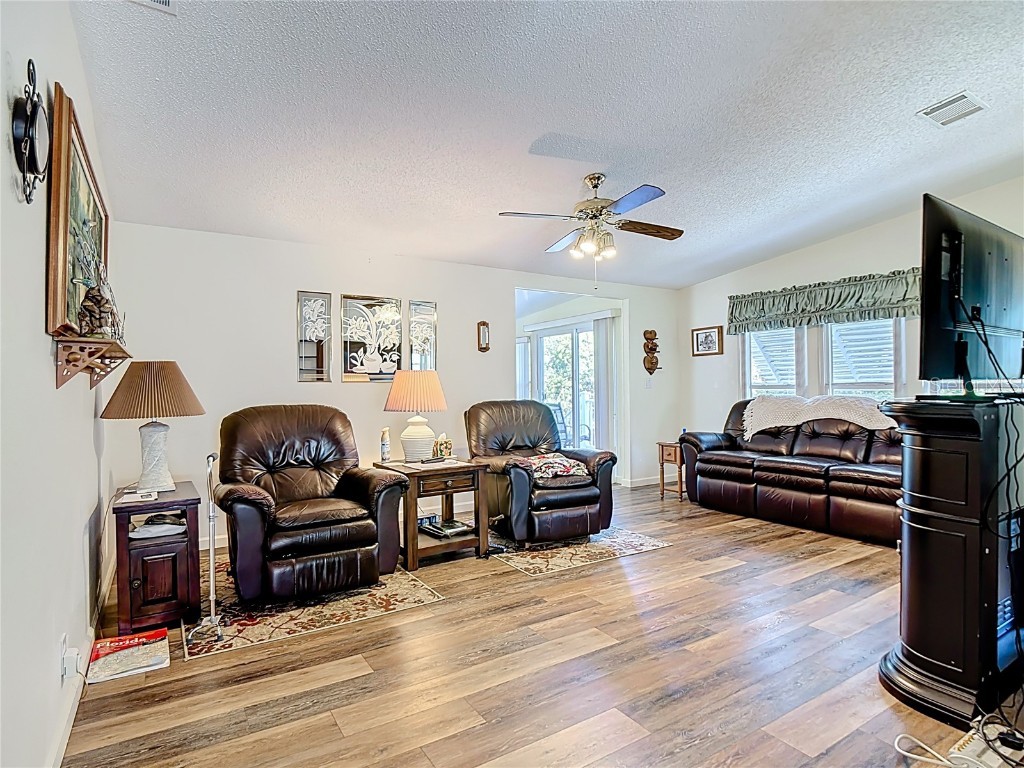 303 Pine Loop Frostproof FL 33843 TB8453647 image16