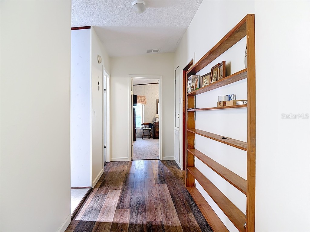 303 Pine Loop Frostproof FL 33843 TB8453647 image20