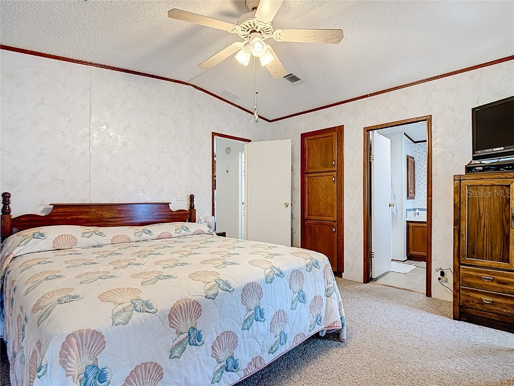 303 Pine Loop Frostproof FL 33843 TB8453647 image23