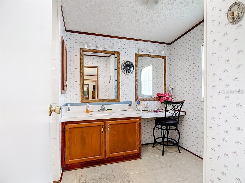 303 Pine Loop Frostproof FL 33843 TB8453647 image24