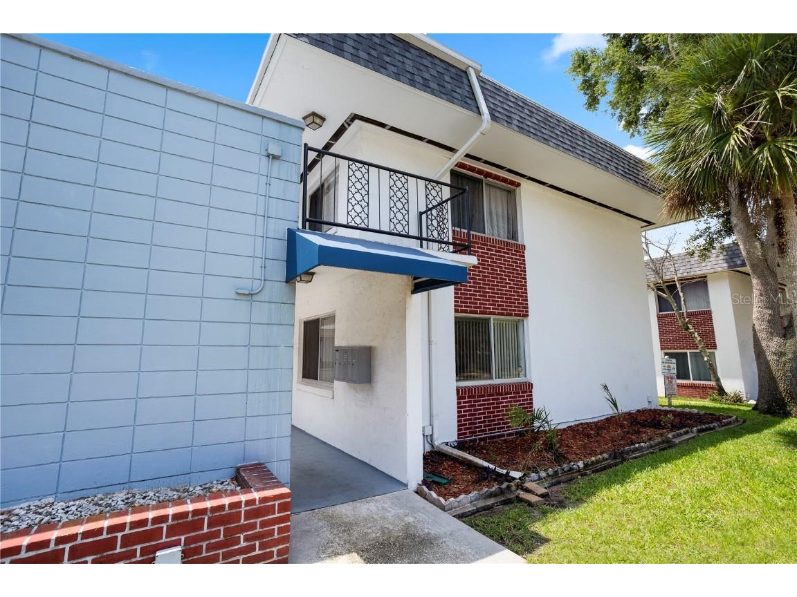 303 Ridge Boulevard #110 South Daytona FL 32119 V4943855 image3