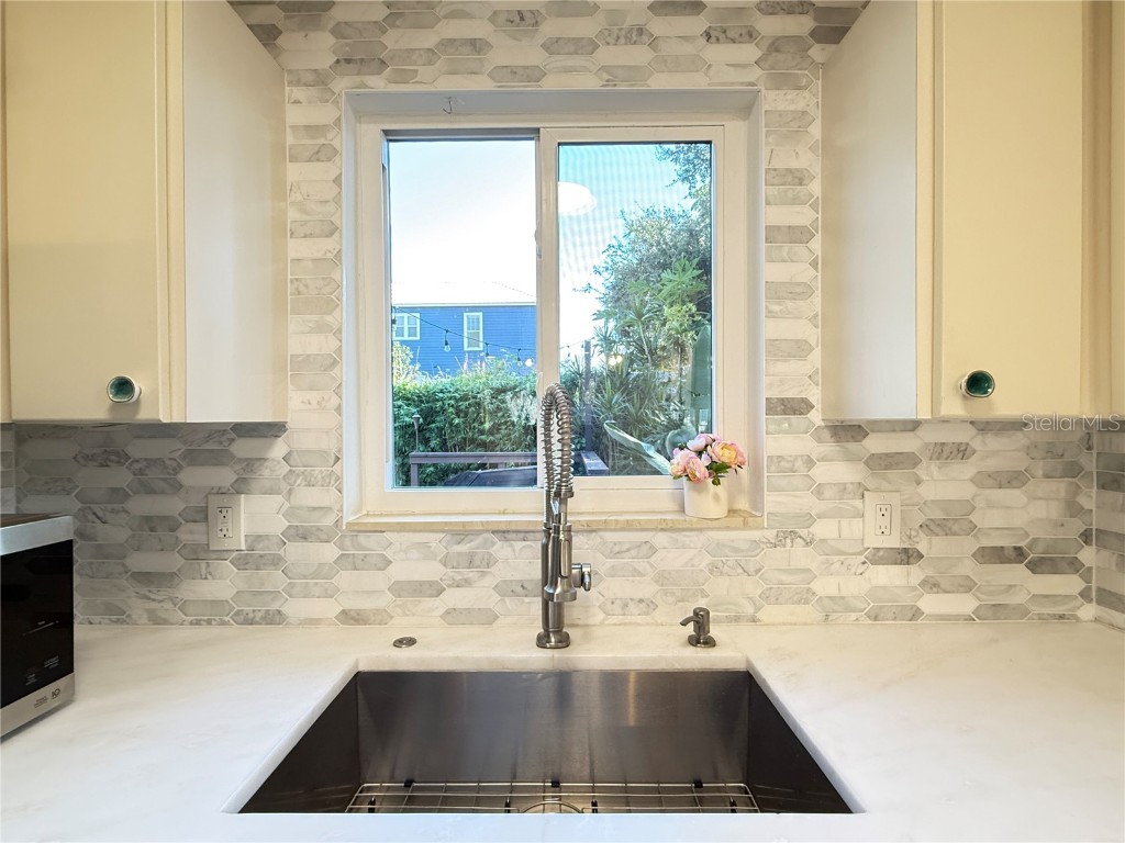 303 S Pine Street New Smyrna Beach FL 32169 NS1086677 image4