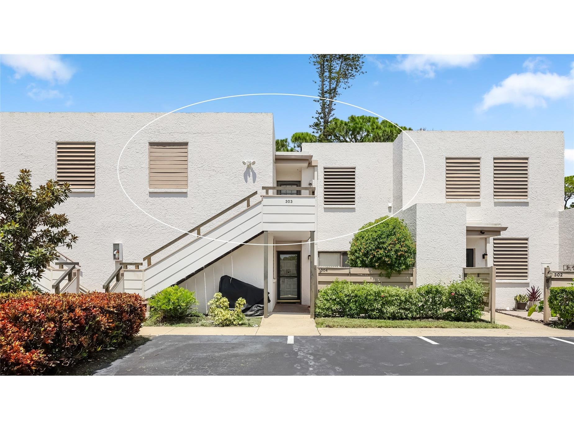 303 Springdale Drive #303 Bradenton FL 34210 A4691252 image1