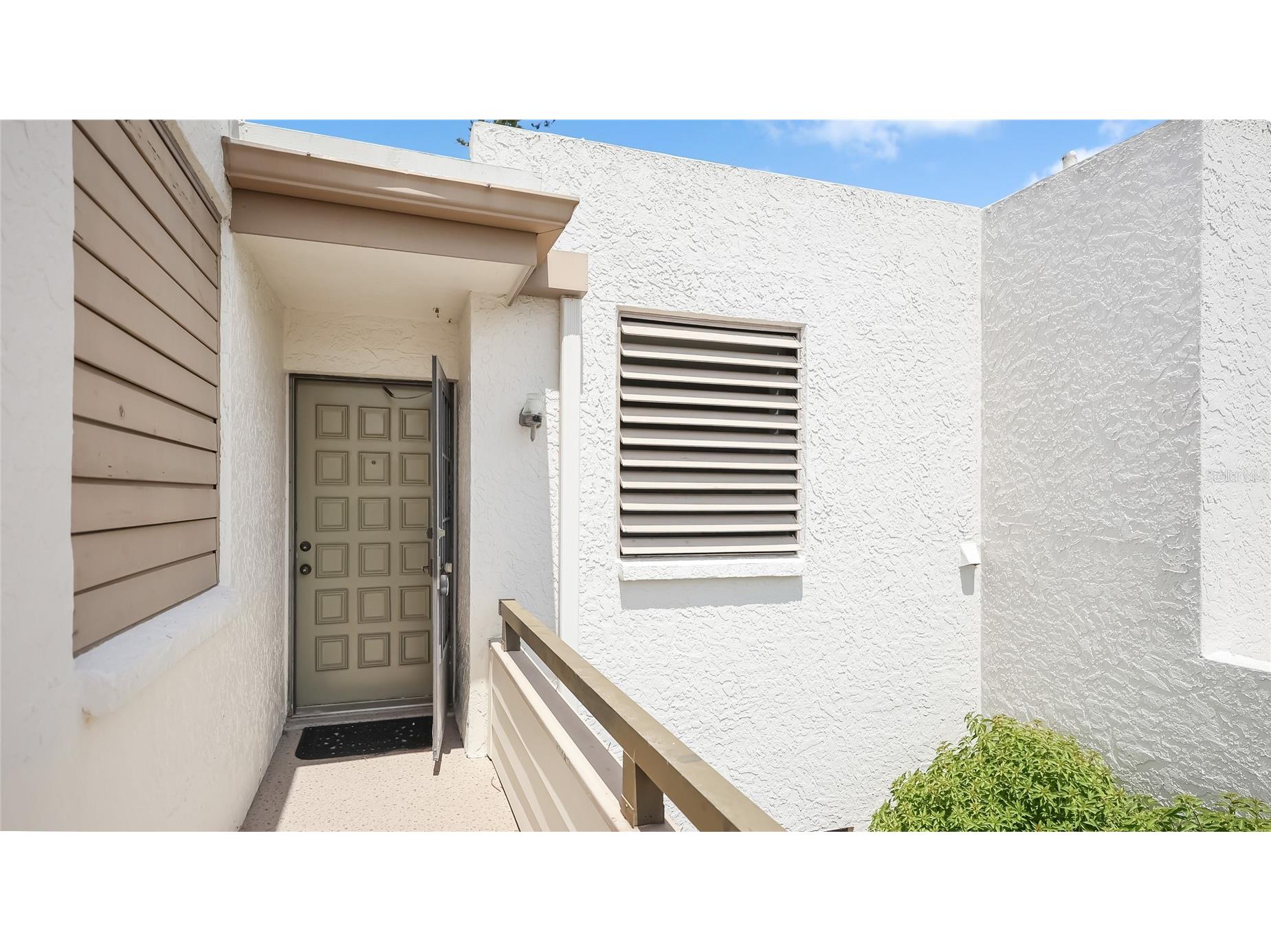 303 Springdale Drive #303 Bradenton FL 34210 A4691252 image2