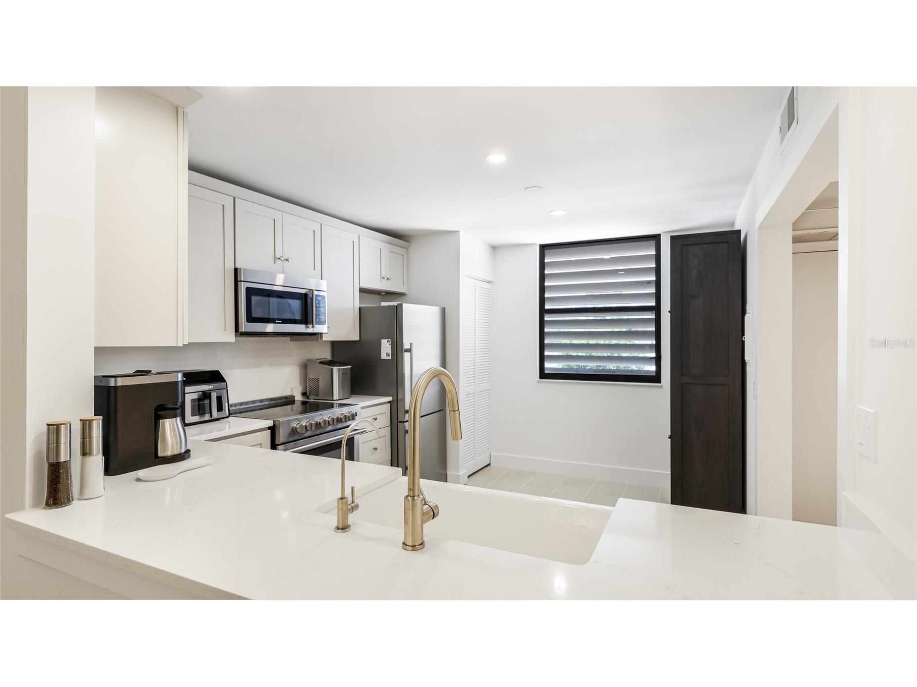 303 Springdale Drive #303 Bradenton FL 34210 A4691252 image6