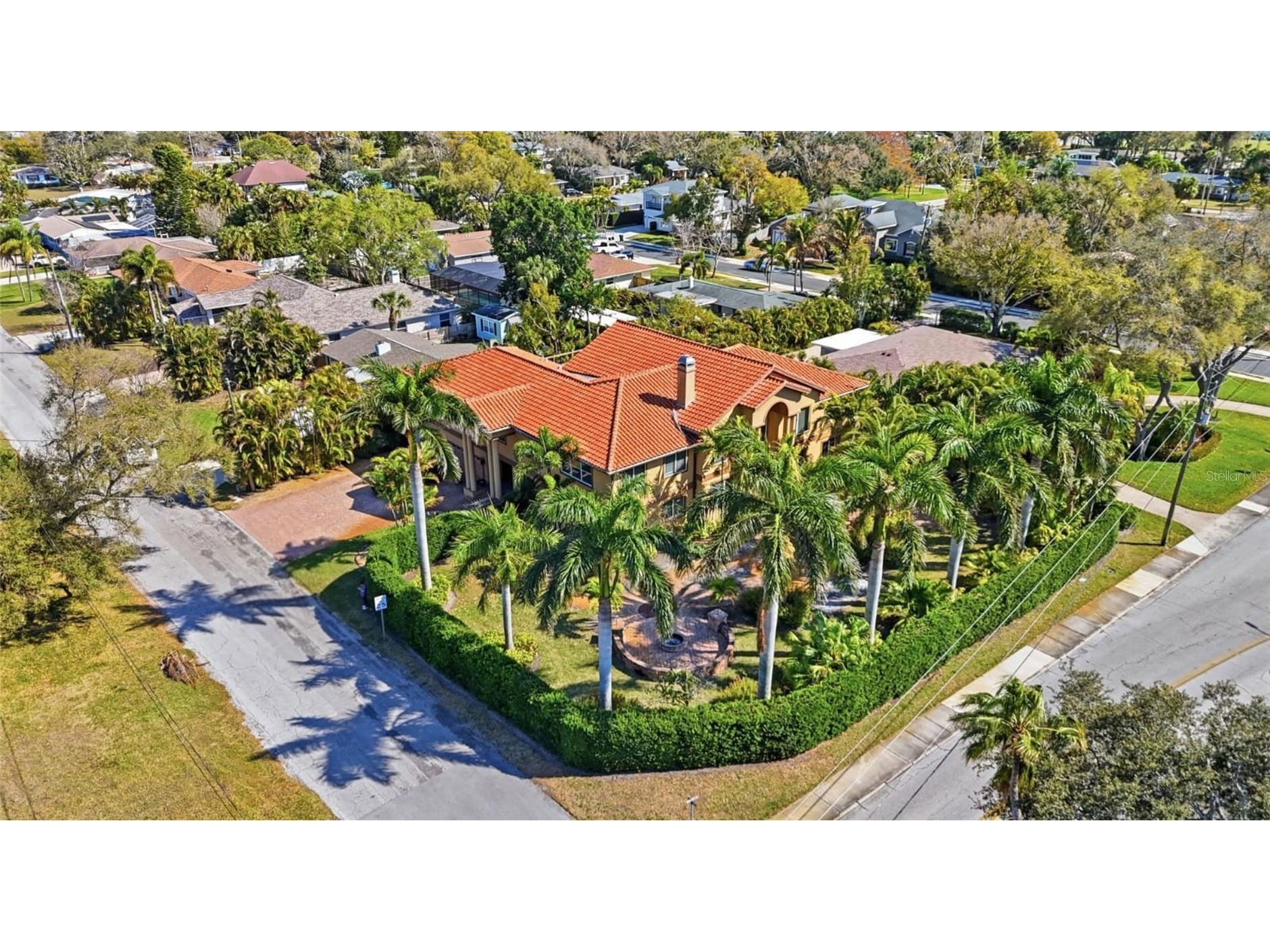303 Sunny Lane Belleair FL 33756 TB8497147 image4