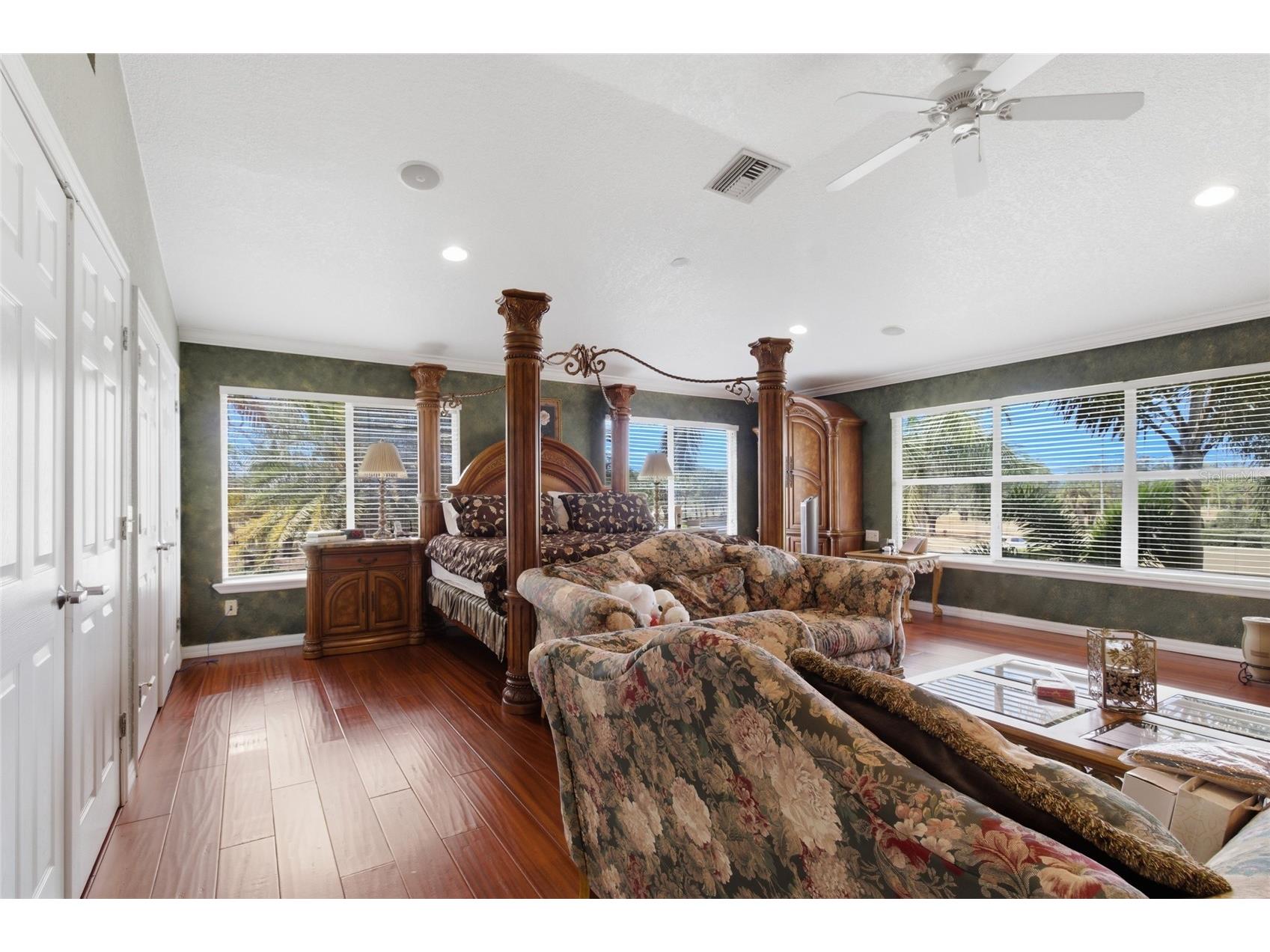 303 Sunny Lane Belleair FL 33756 TB8497147 image50