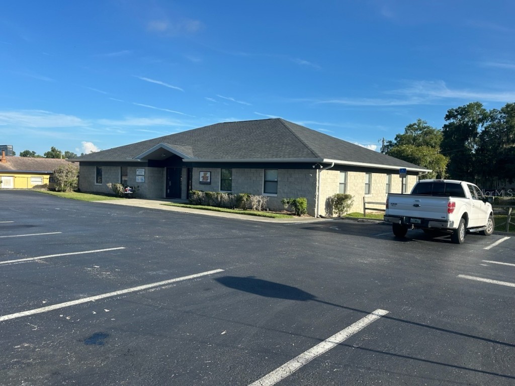 303 SW 8th Street Ocala FL 34471 OM707702 image1