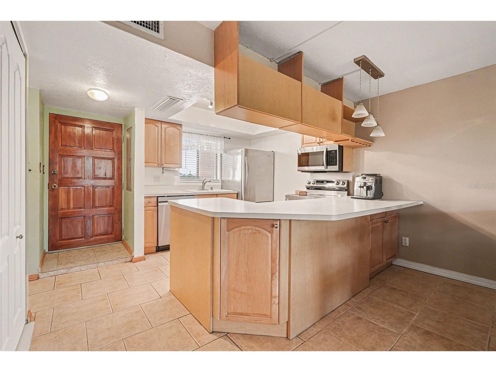 303 Tarpon Point Tarpon Springs FL 34689 TB8467673 image10