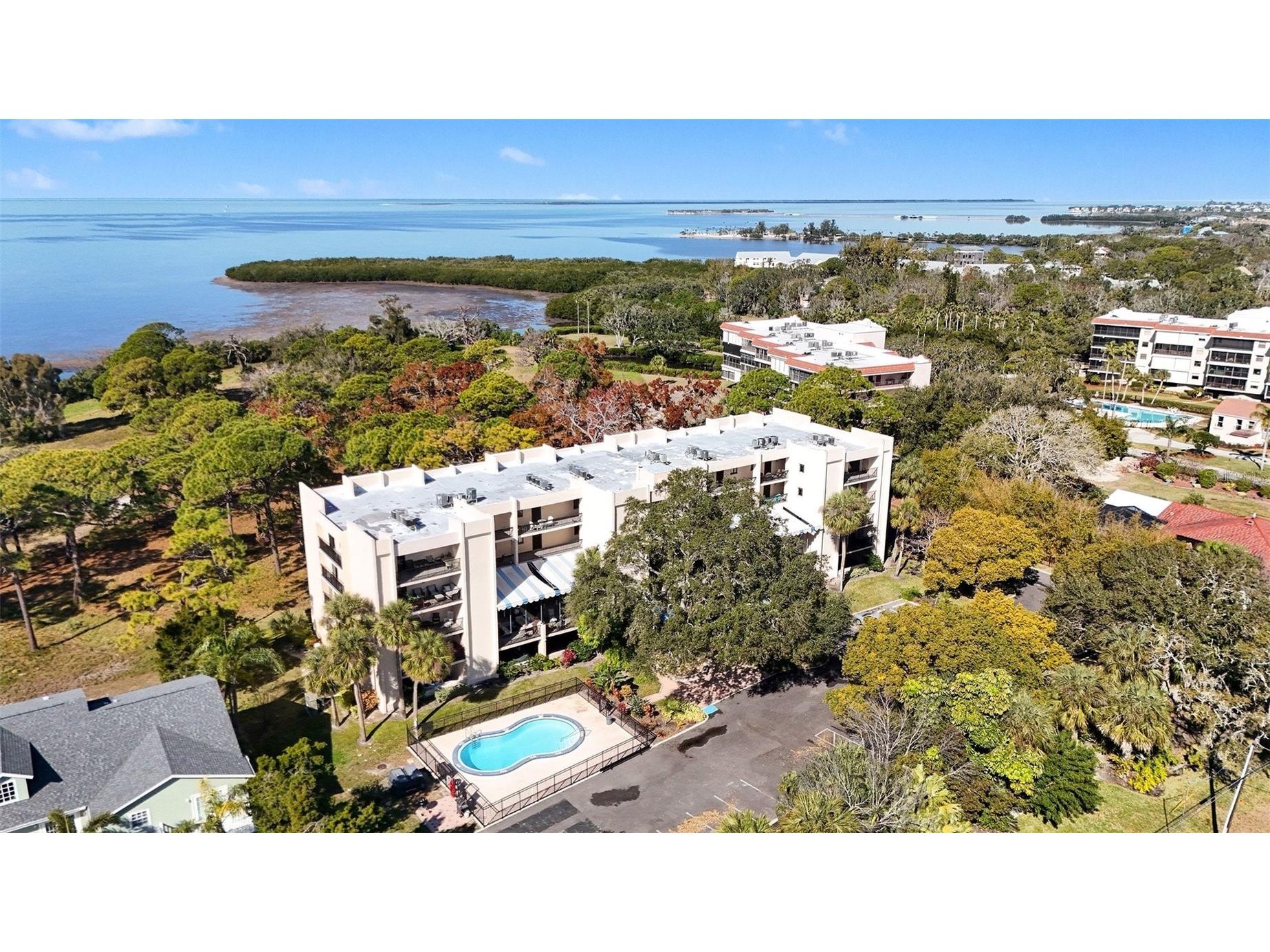 303 Tarpon Point Tarpon Springs FL 34689 TB8467673 image17