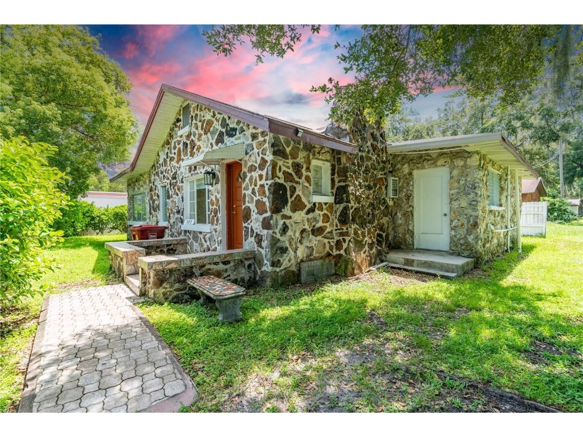 303 W English Street Plant City FL 33563 T3552945 image1