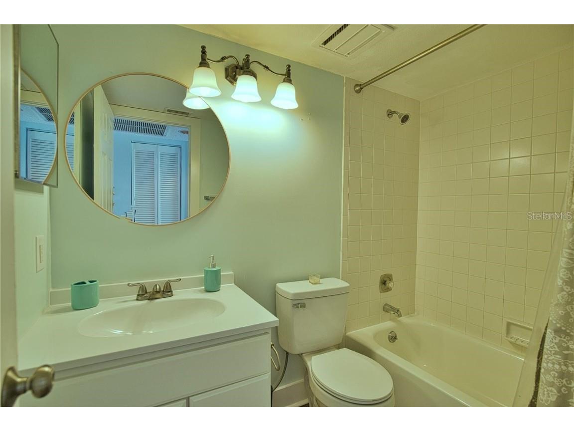 303 Wexford Terrace #183 Venice FL 34293 N6138454 image29