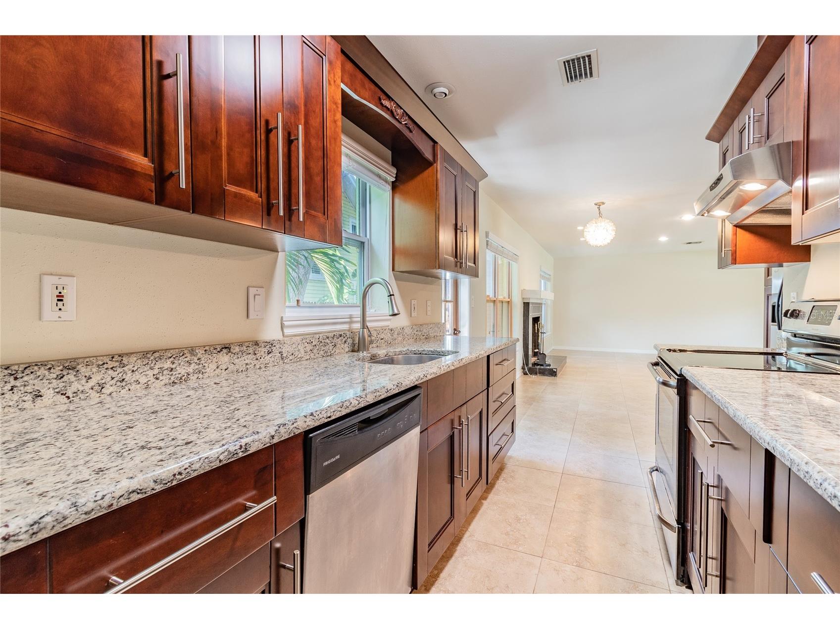 303 Wildwood Way #A Clearwater FL 33756 TB8525520 image12