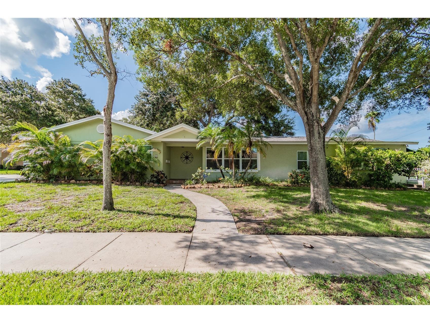 303 Wildwood Way #A Clearwater FL 33756 TB8525520 image2