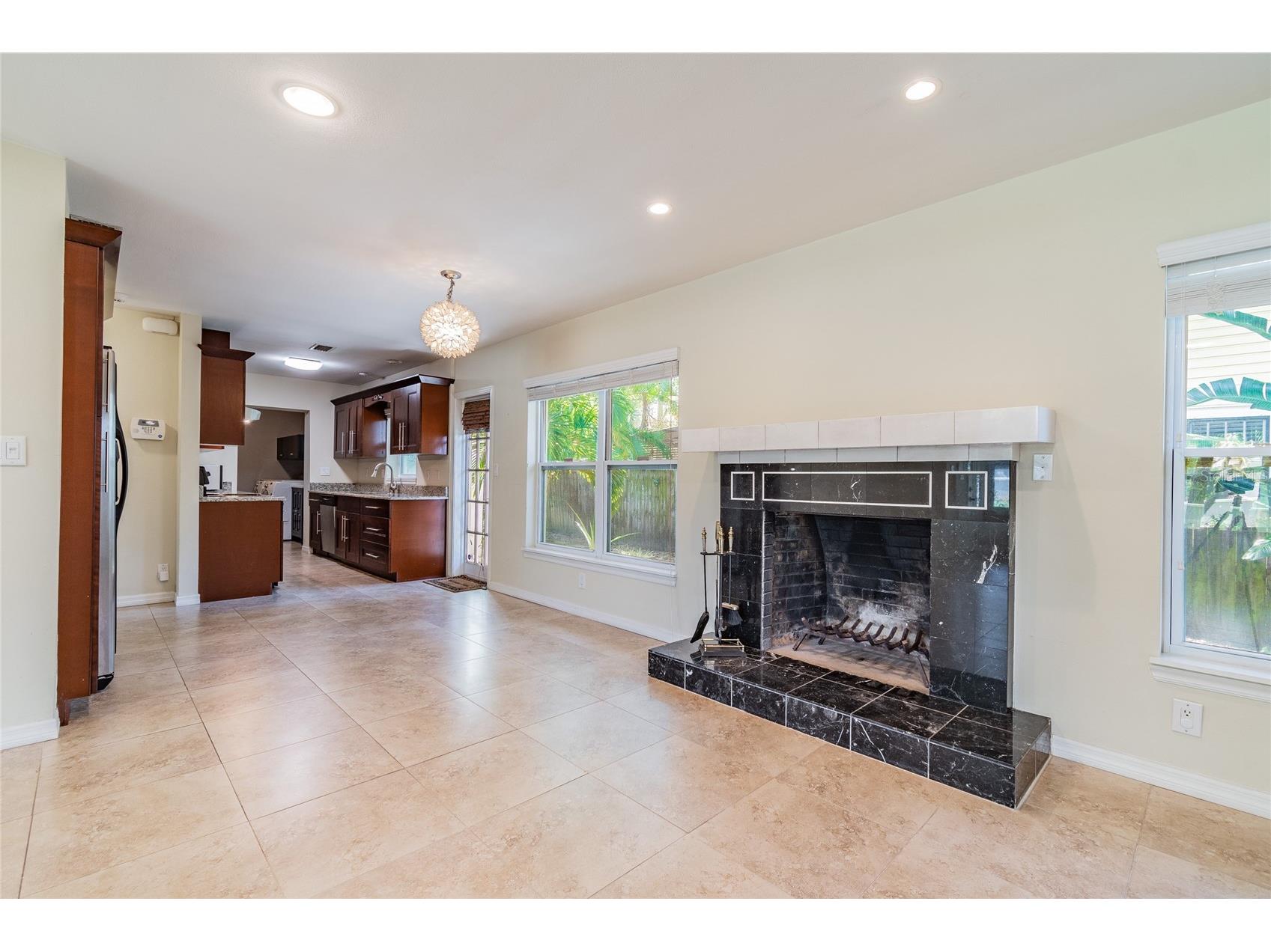 303 Wildwood Way #A Clearwater FL 33756 TB8525520 image5