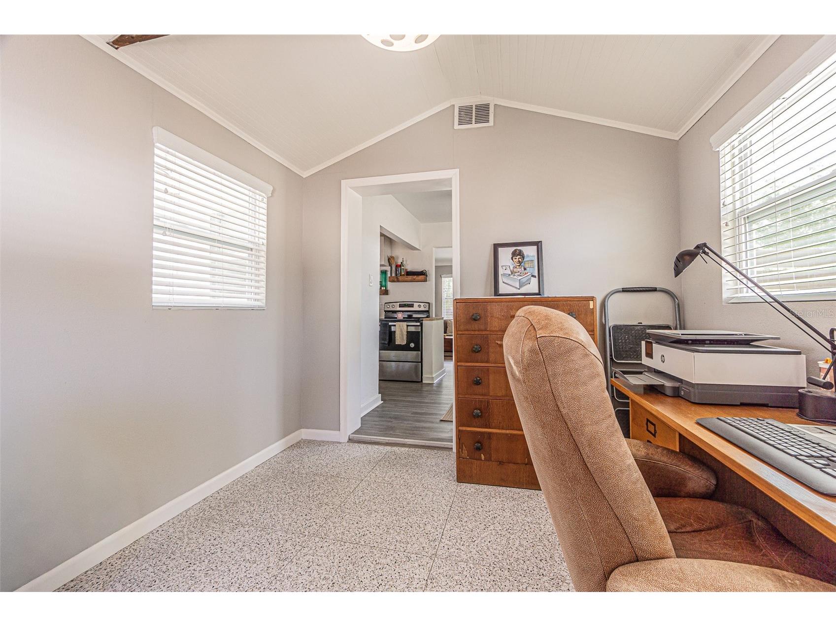 3030 14th Street N Saint Petersburg FL 33704 TB8523895 image17