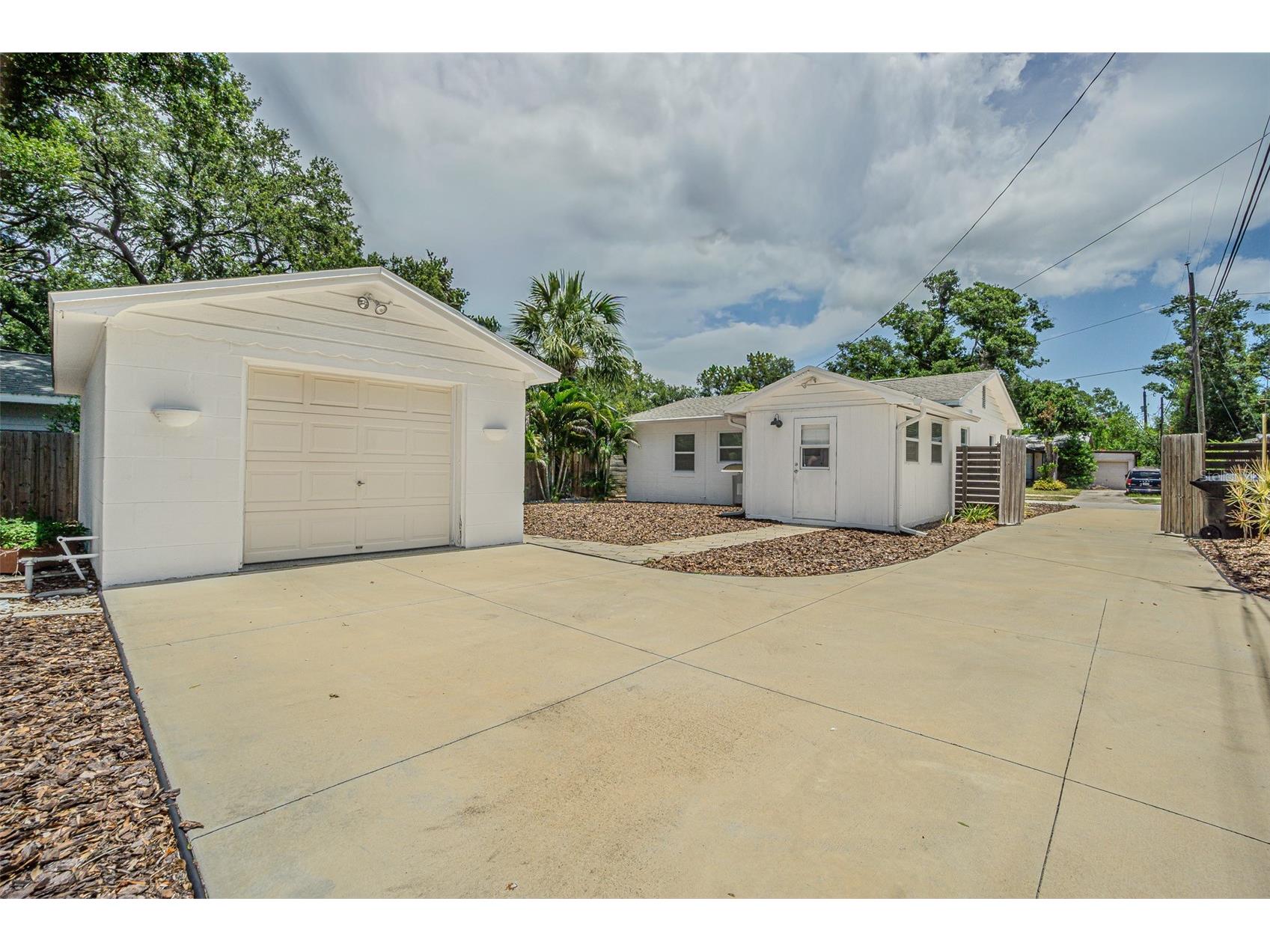3030 14th Street N Saint Petersburg FL 33704 TB8523895 image20