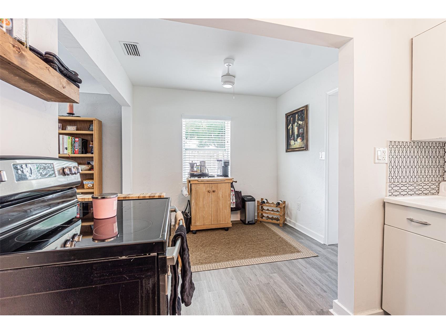 3030 14th Street N Saint Petersburg FL 33704 TB8523895 image6