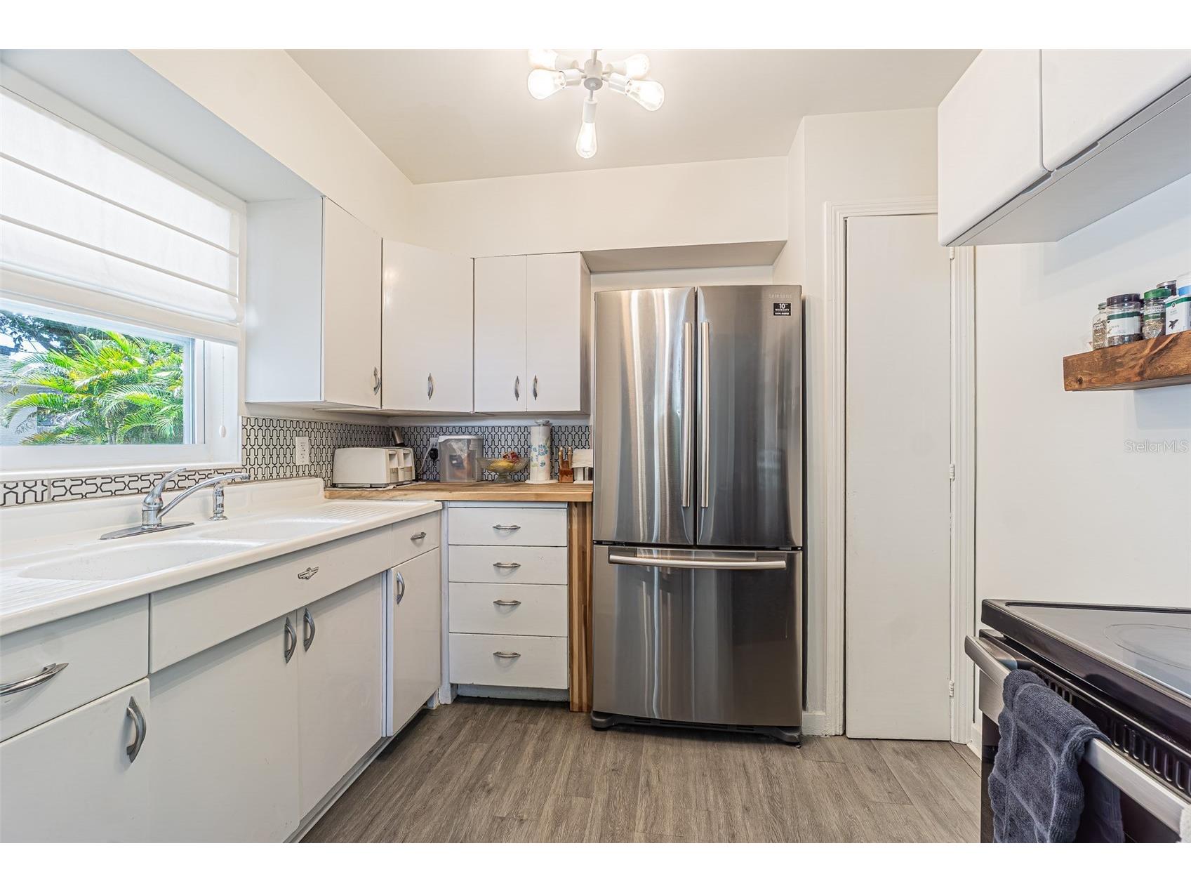 3030 14th Street N Saint Petersburg FL 33704 TB8523895 image7