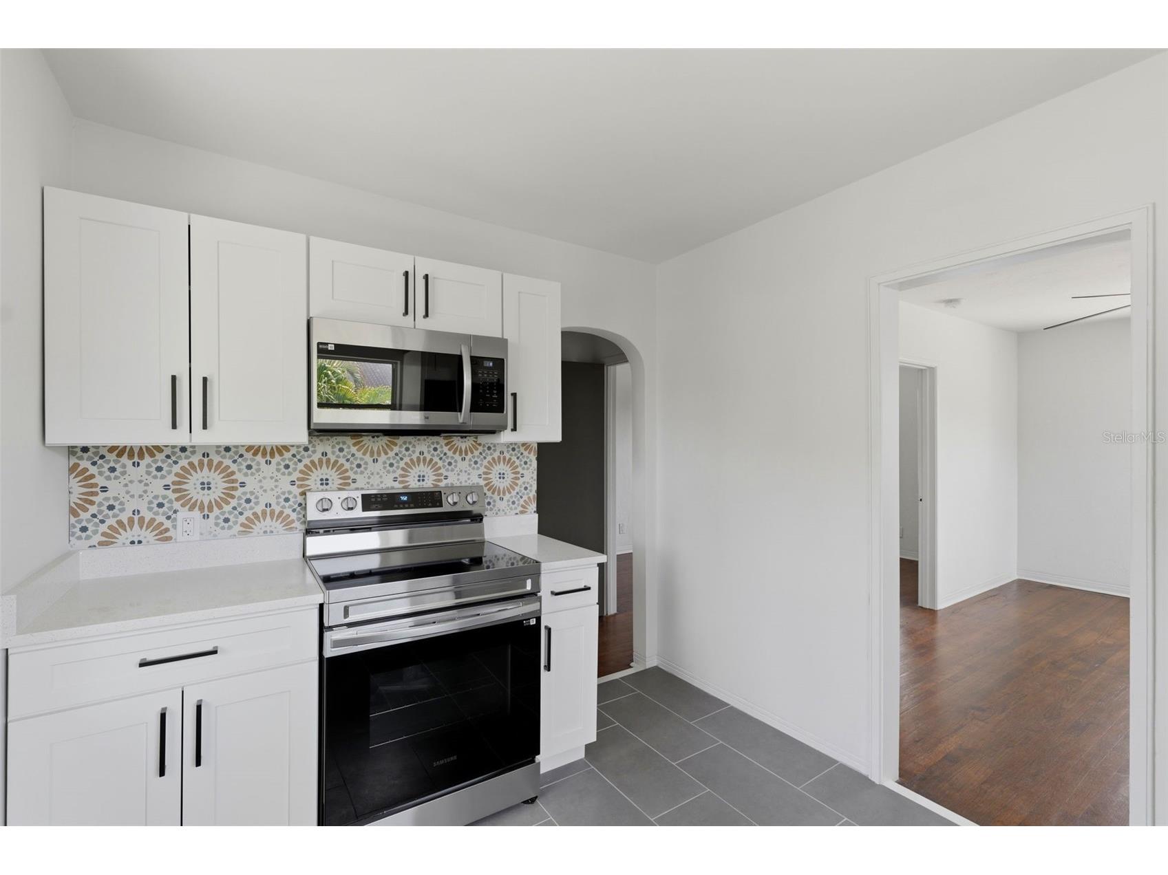 3030 5th Street N Saint Petersburg FL 33704 TB8505268 image27