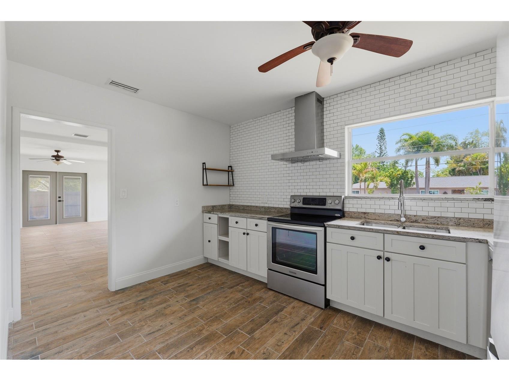 3030 5th Street N Saint Petersburg FL 33704 TB8505268 image42
