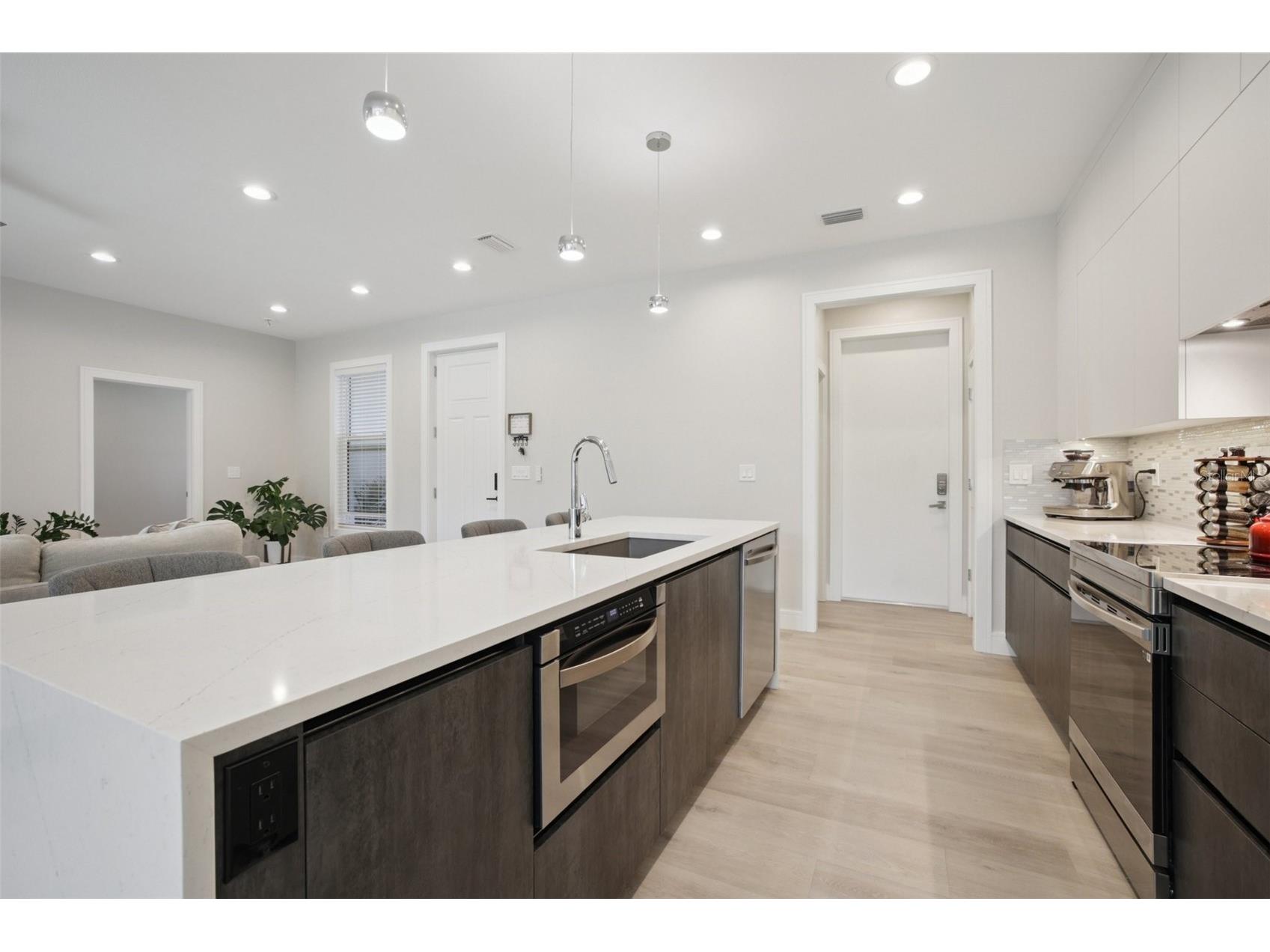 3031 Bellefonte Avenue North Port FL 34286 A4683338 image10