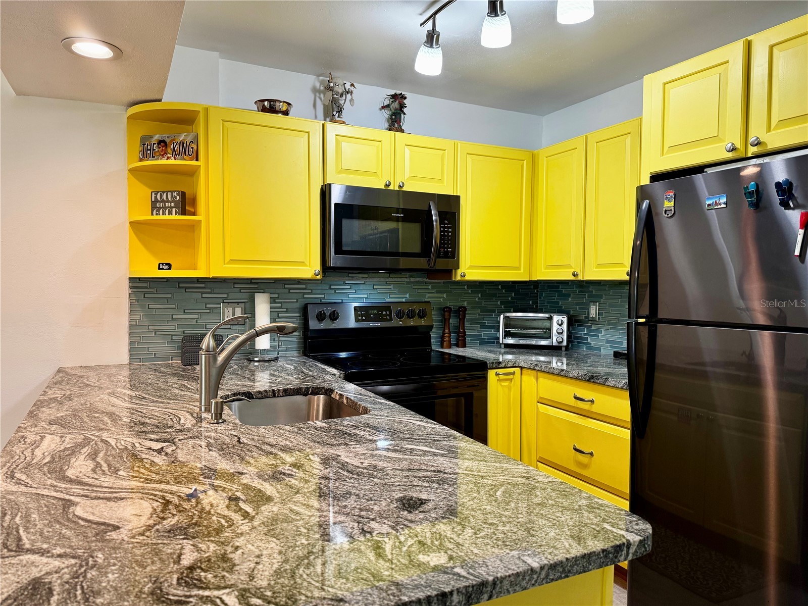 3031 Quail Hollow #16 Sarasota FL 34235 A4689429 image10