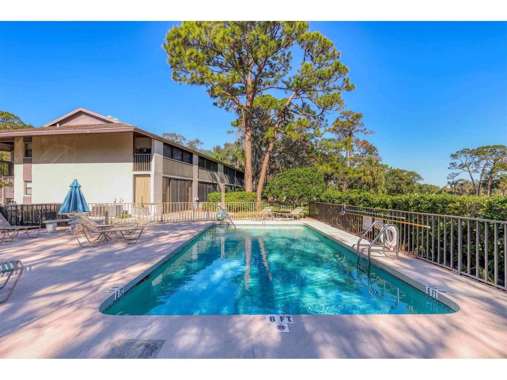 3031 Quail Hollow #16 Sarasota FL 34235 A4689429 image32