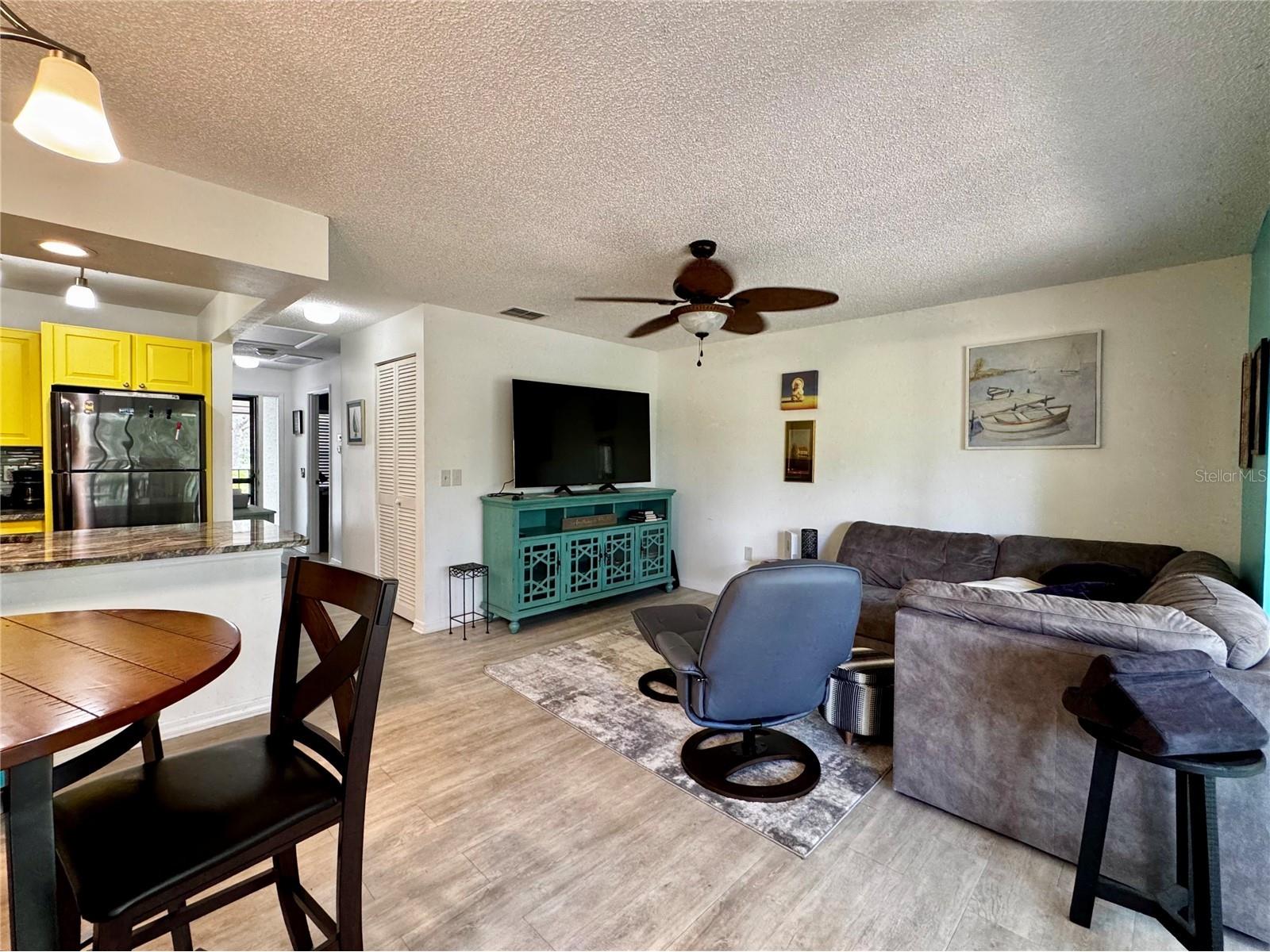 3031 Quail Hollow #16 Sarasota FL 34235 A4689429 image6