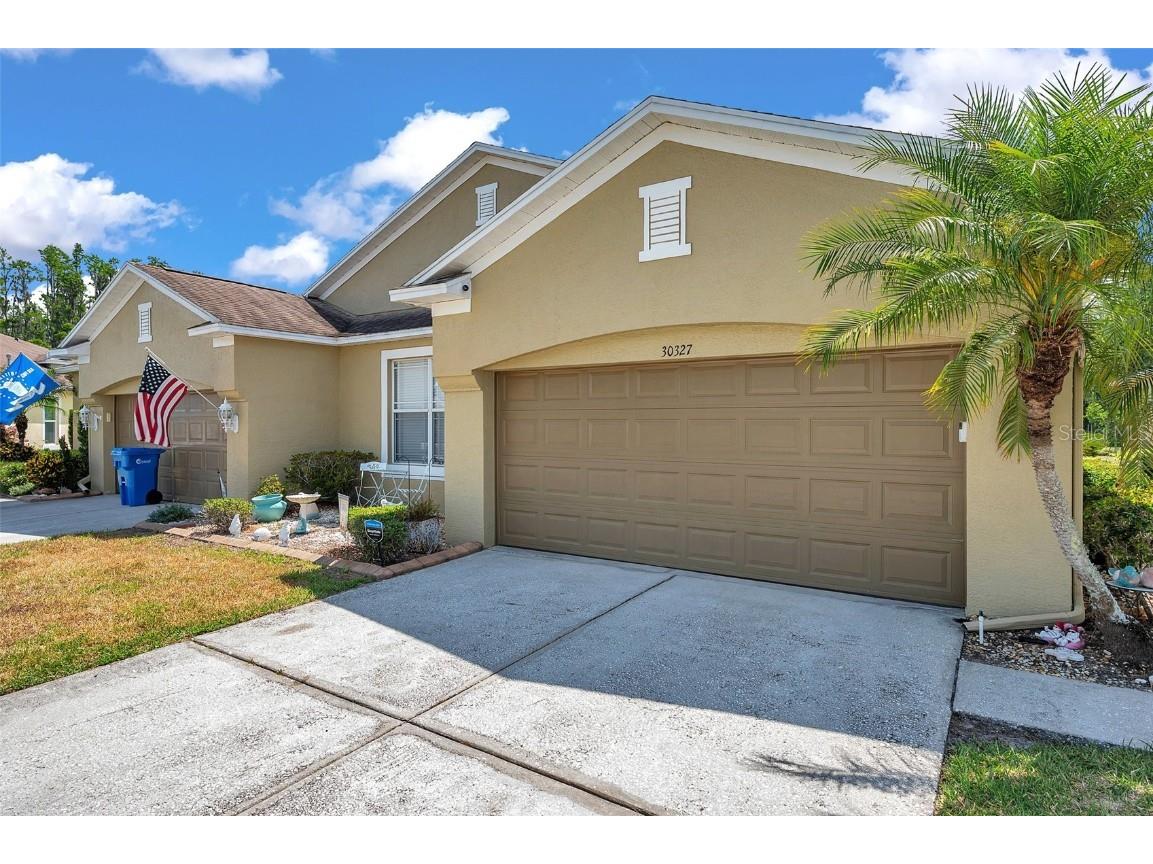 30327 Lettingwell Circle Wesley Chapel FL 33543 TB8382027 image1