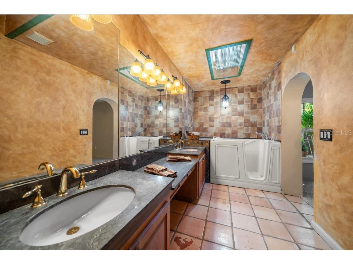 3033 82nd Way N Saint Petersburg FL 33710 TB8438986 image16