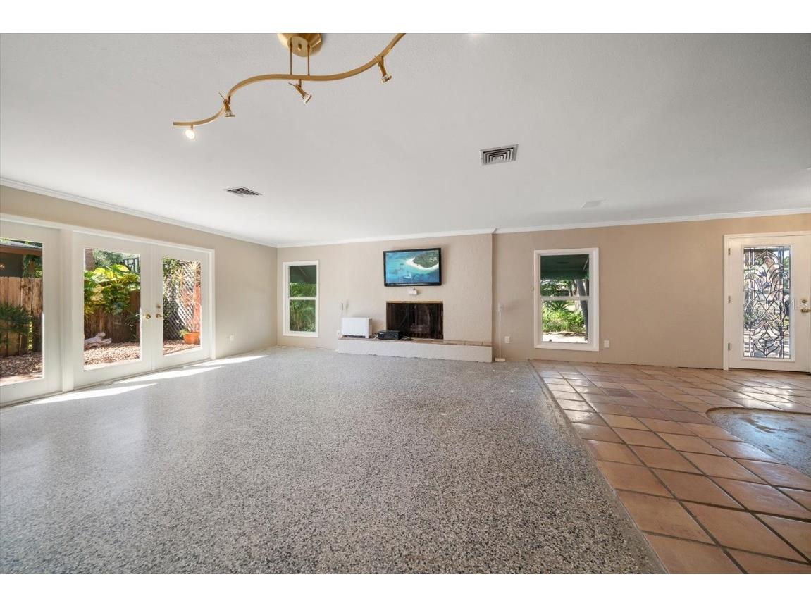 3033 82nd Way N Saint Petersburg FL 33710 TB8438986 image9