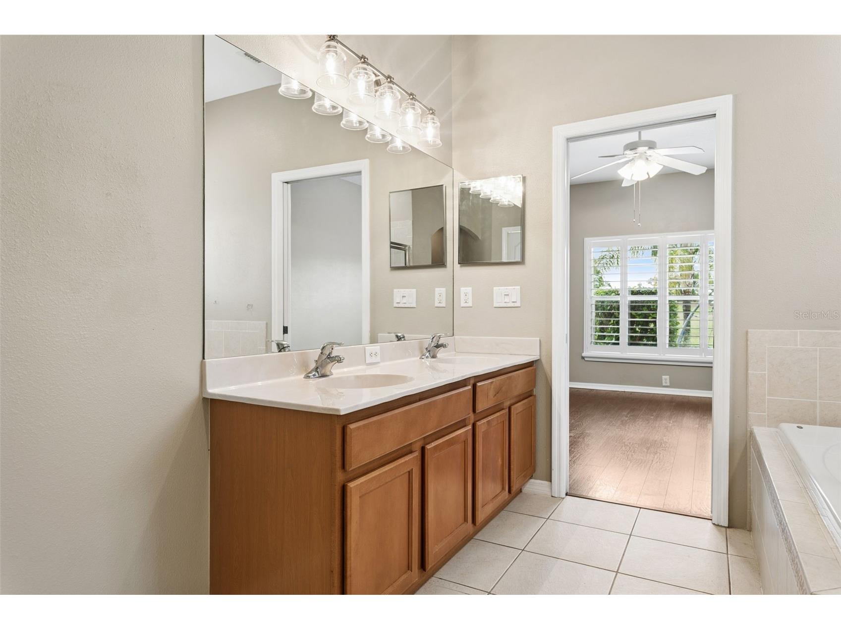 3033 Gem Luster Court Valrico FL 33594 TB8495699 image18